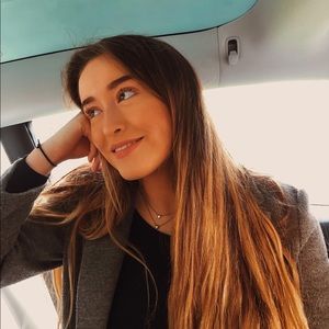 Meet your Posher, Emily